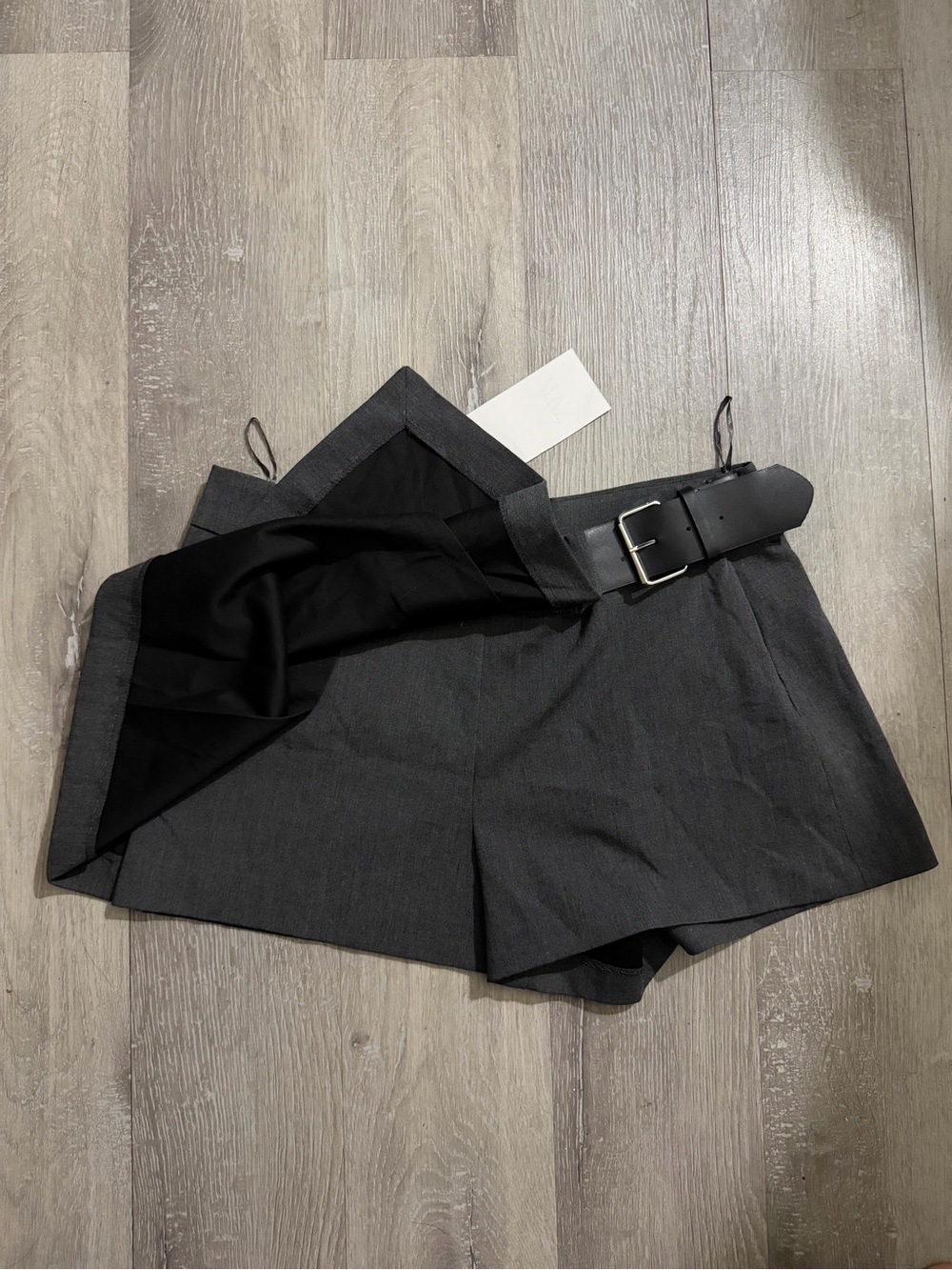 Zara Dark Gray Pleated Mini Skort with Black Belt - Picture 6 of 10